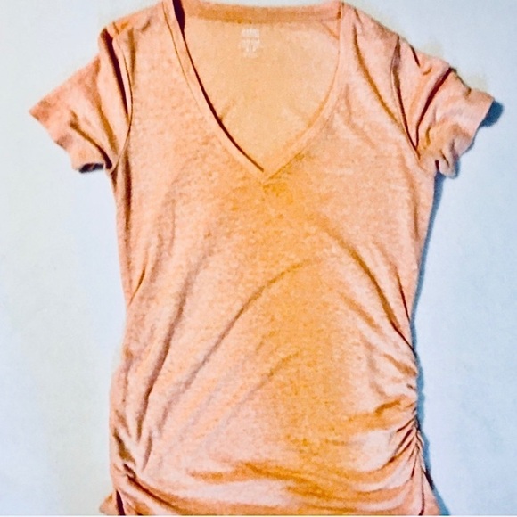 Old Navy Maternity Tee and Cropped Sweats Bundle - Picture 5 of 8